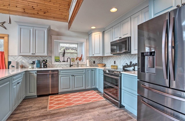 Lake of the Ozarks Hideaway w/ Private Dock!