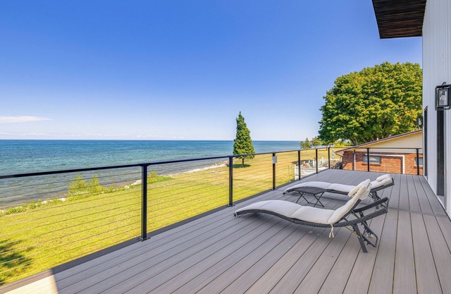 Lake Ontario Hideaway - Nature & Stillness Await!