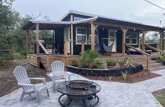 Lake Side Tiny home in Punta Gorda, Florida