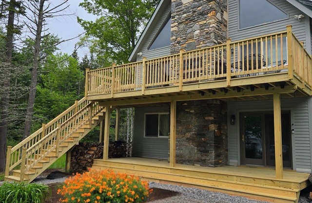 Lake, Ski, Hiking, Shopping Vermont Getaway! Just Steps Away From Everything!