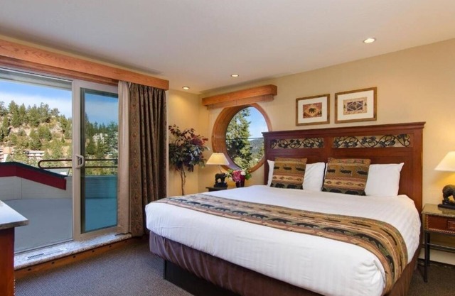 Lake Tahoe Resort Room w/Gondola Access, Pools, Hot Tubs & Year-Round Fun