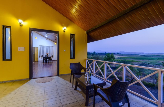 Lake View Holiday Villa 3 Bed RM nr Sula wine yard