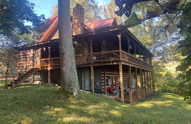 Lake View Lodge - Beautiful Year Round View of Center Hill Lake and Marina