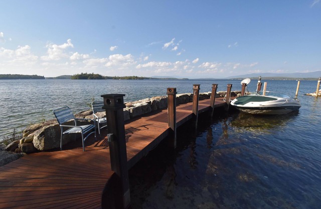 Lake Winnipesaukee True Island Property, sleeps 12