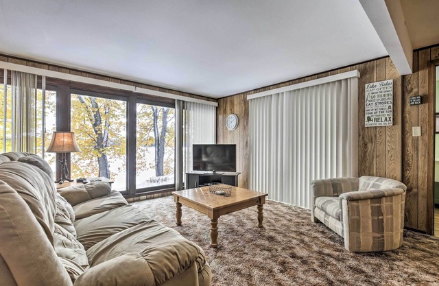 Lakefront Eagle River Cottage w/Private Dock