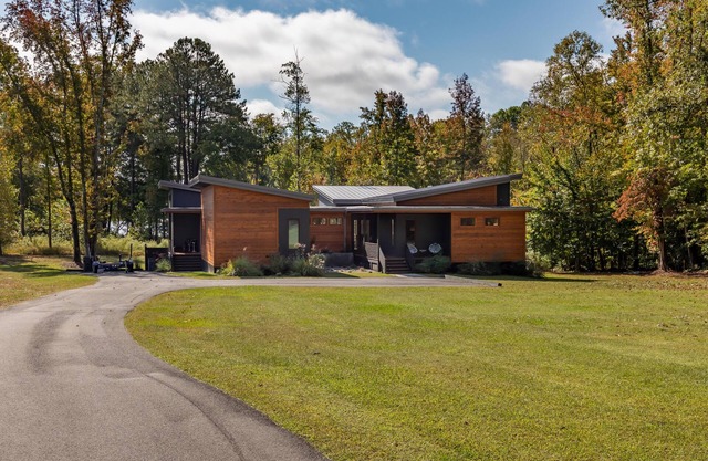 Lakefront Escape w/Boathouse & Helipad – Your Ultimate Lake Gaston Getaway