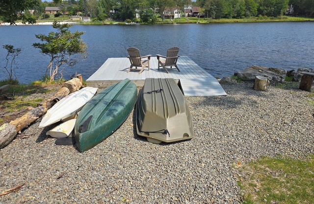 Lakefront Family Retreat, Hot Tub, Playground