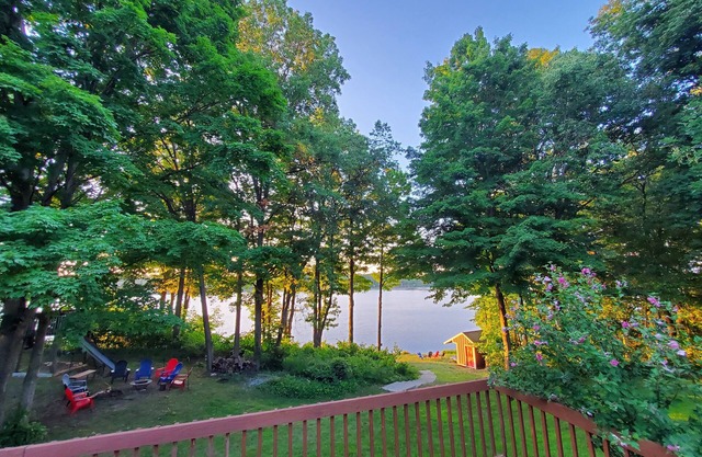 Lakefront Home - Private Dock - Sleeps 20+