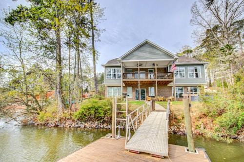 Lakefront Leesville Retreat with Private Dock!
