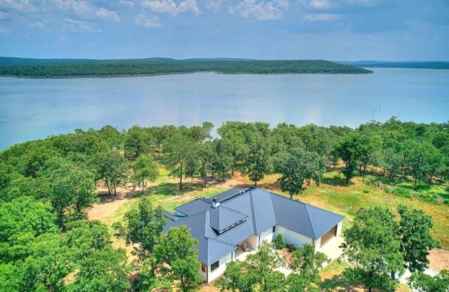 Lakefront Luxury Boat Slip Available