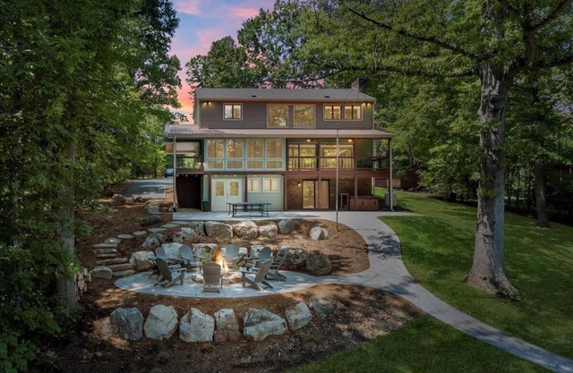 Lakefront, Private Dock,& Fire Pit