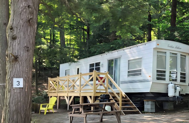 Lakefront RV Cottage in Parry Sound #3