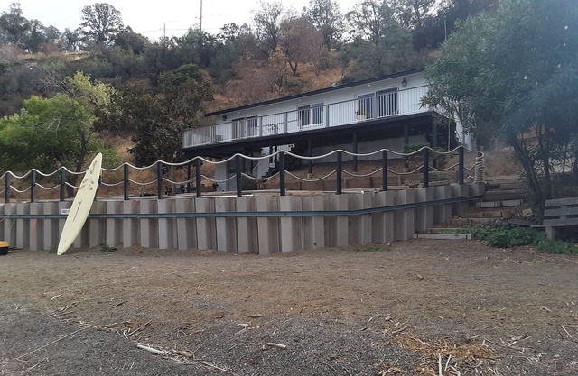 Lakefront Secluded home,~ Sandy Sheltered Cove ~ Serene Location.All "SSSeS"