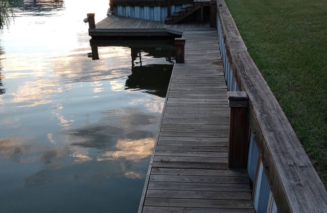 Lakehouse retreat