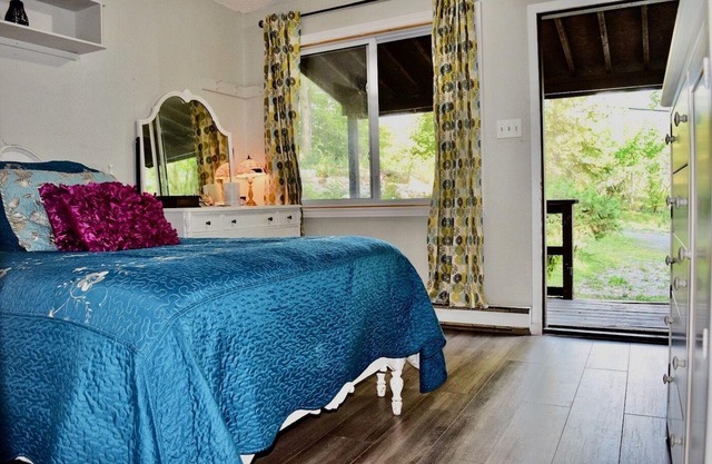 Lakehurst Retreat at Sandy Lake