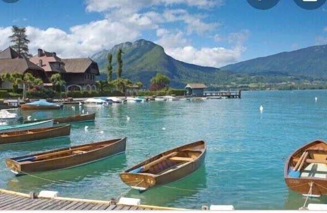 Lakeside House close to Annecy