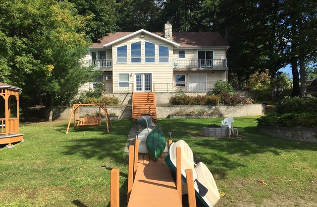 Lakeside House in Adirondacks near Lake George