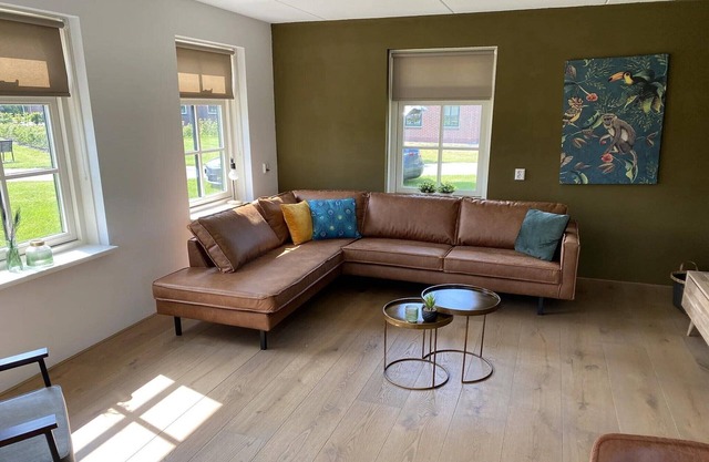 Lakeside Wellness Bungalow with Hot Tub