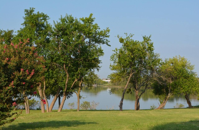 Lakeview and Access. Temporary Housing or Long Term
