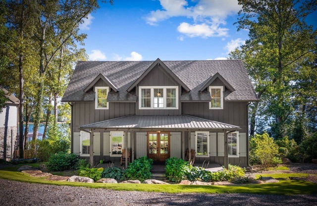 Lakeview Landing -Lakefront, Private Dock, Wood Burning Fireplace