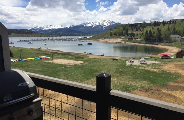 Lakeview Mountain Escape