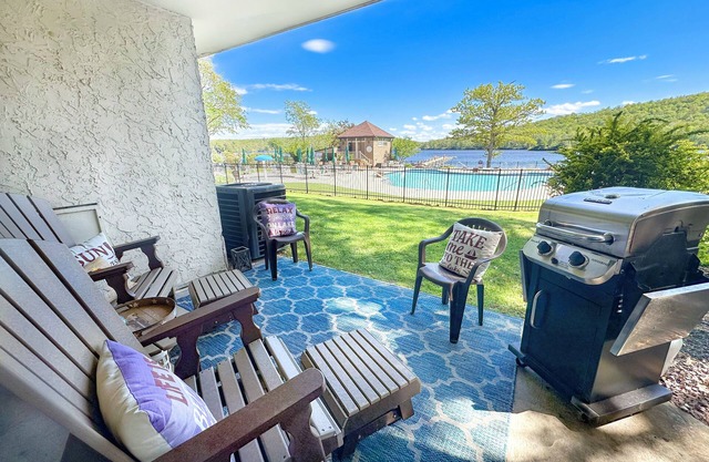 "Lakeview Retreat" 2min to Ski, 10min to Waterpark, Fireplace, 10min to Raceway