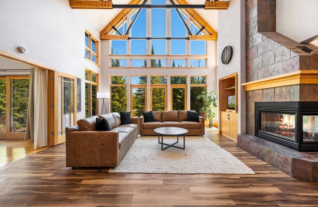 Lakewood Lodge: Secluded Home on 5 Acres Near SB