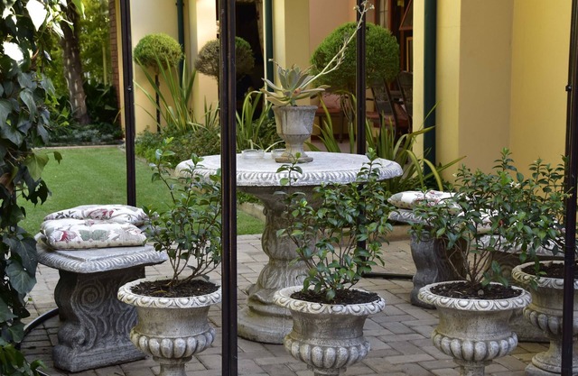 Lamor Guest House