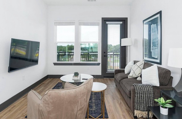 Landing | Amazing 1BD, Clubhouse, Pool