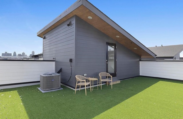 Landing | Amazing 2BD in Downtown Dallas