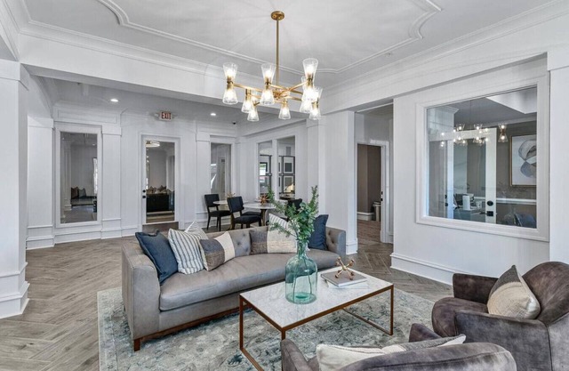 Landing at Cortland Ridglea - 2 Bedrooms in Fort Worth