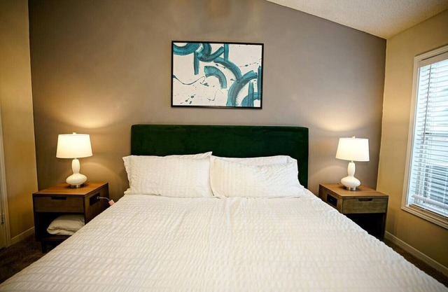 Landing at Crowne at Overton Village - 1 Bedroom in Cahaba Heights