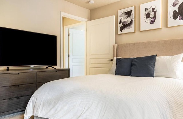 Landing at Denbigh Village - 2 Bedrooms in North Newport News
