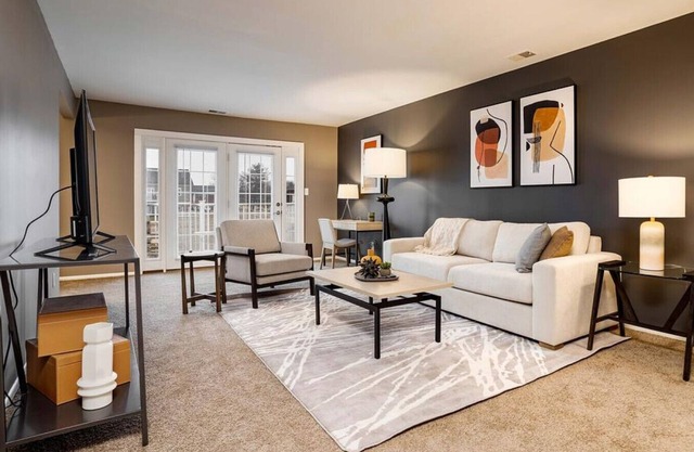 Landing at Gramercy - 1 Bedroom in Downtown Carmel