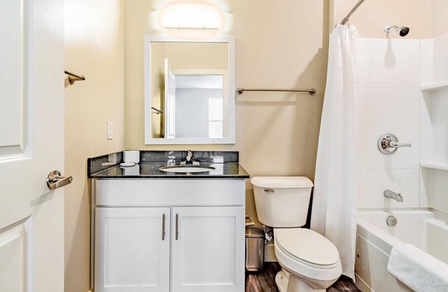 Landing at Marina Lofts - 1 Bedroom in East Toledo
