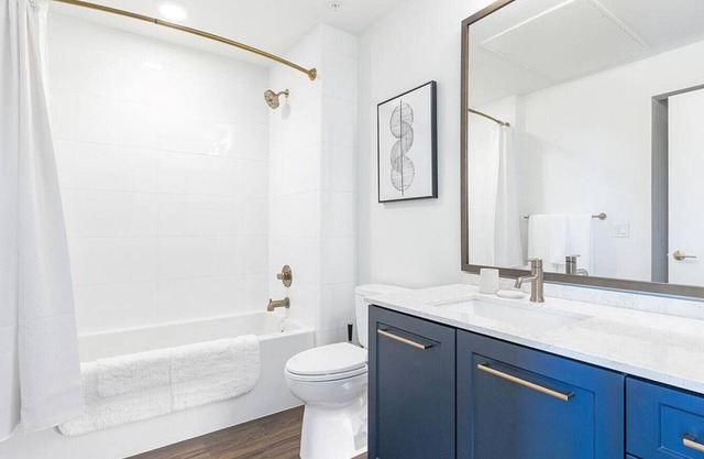 Landing at Raleigh Slabtown - 1 Bedroom in Northwest Portland