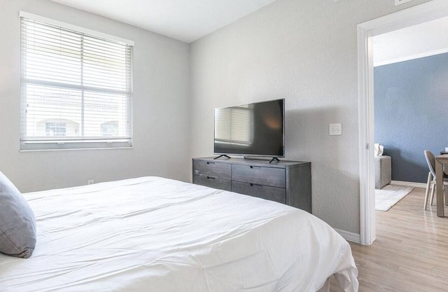 Landing at Solero Plantation - 1 Bedroom in Downtown Plantation