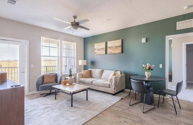 Landing at Tapestry Turfway - 2 Bedrooms in Flo.