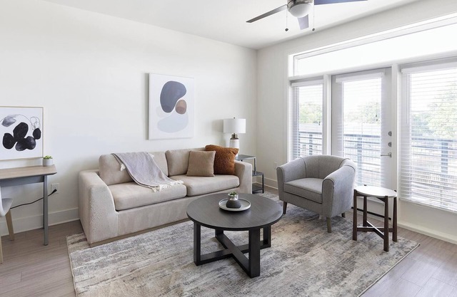 Landing | Beautiful 1BD, Clubhouse, Courtyard