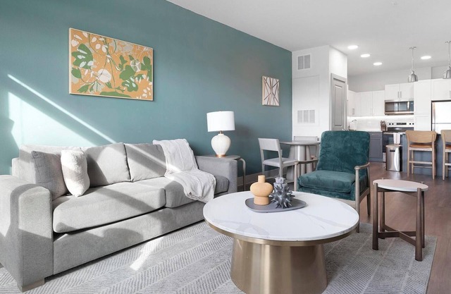 Landing | Beautiful 1BD, Gym, Pool