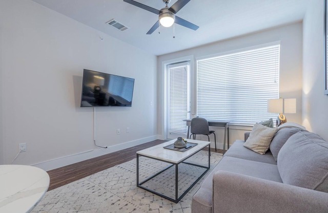 Landing | Chic 1BD, Clubhouse, Gym