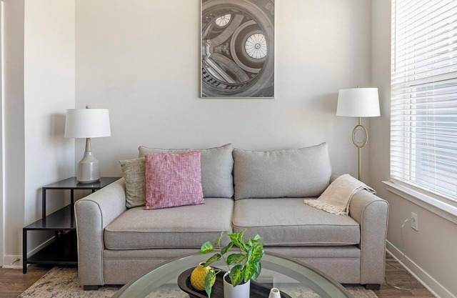 Landing | Chic 1BD, Clubhouse, Pool