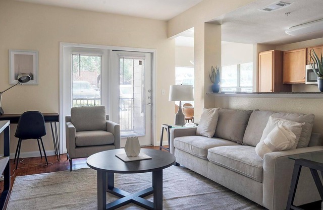 Landing | Chic 1BD, Gym, Courtyard