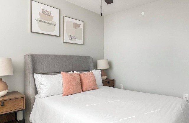Landing | Chic 1BD, Gym