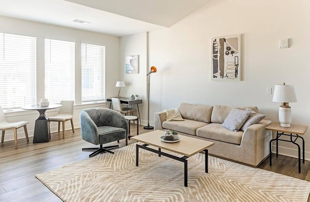 Landing | Chic 1BD, Gym, Pool