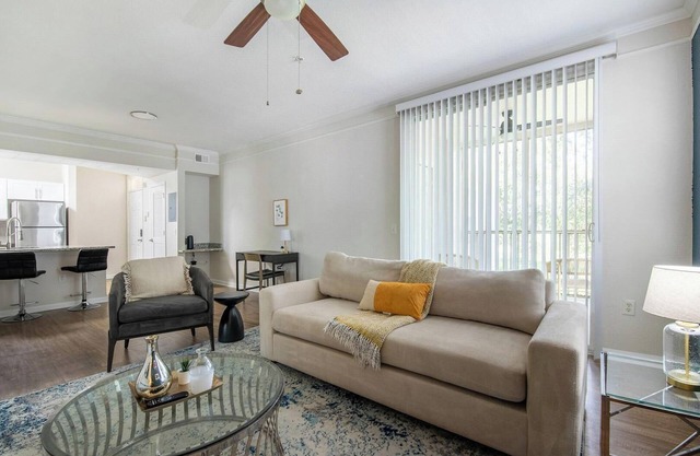 Landing | Incredible 1BD, Pool, Gym