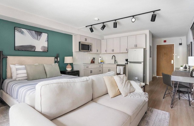 Landing | Incredible Studio, Gym, Pool