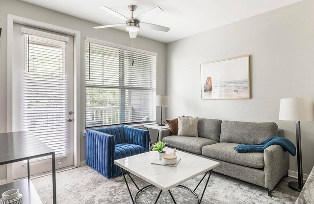 Landing | Modern 1BD, Gym, Pool