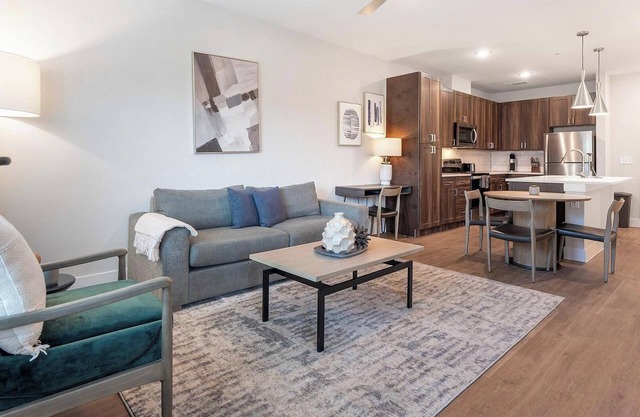 Landing | Modern 1BD, Gym, Pool