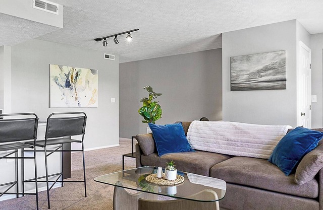Landing | Spectacular 1BD, Gym, Clubhouse